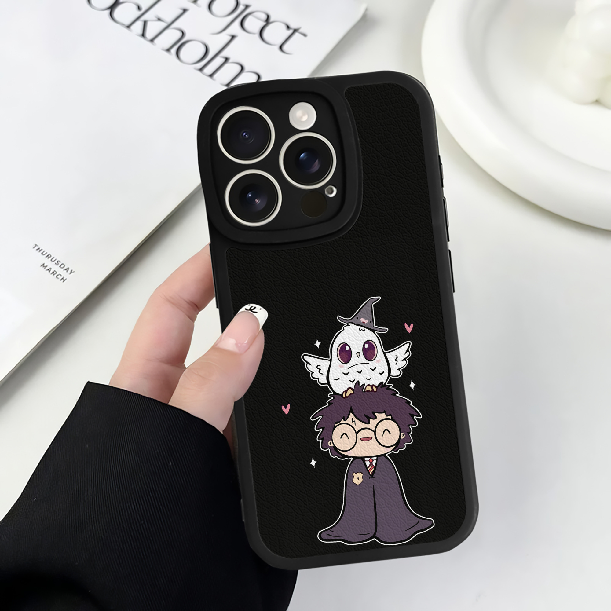 （画像用） Harry Potter ハリー・ポッターシリーズ 【iPhone 16シリーズ対応】シリコンスマホケース（レザー調） 材質：シリコン